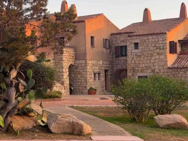 Appartamento in vendita a Arzachena OT
