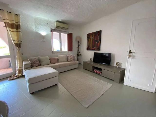 Appartamento in vendita a Arzachena OT