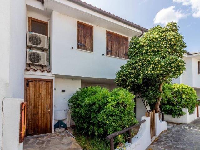 Appartamento in vendita a Arzachena OT