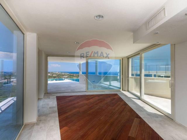 Appartamento in vendita a Arzachena OT