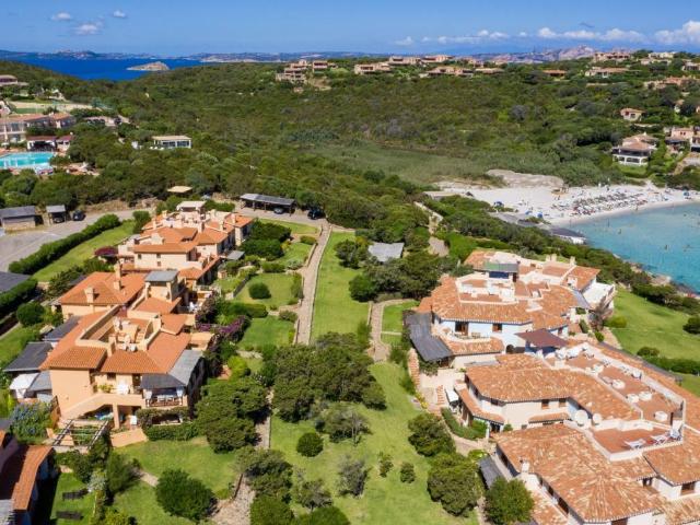 Appartamento in vendita a Arzachena OT