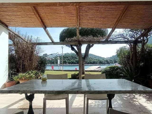 Appartamento in vendita a Arzachena OT