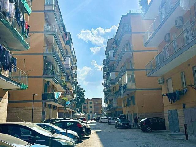 Appartamento in vendita a Arzano NA