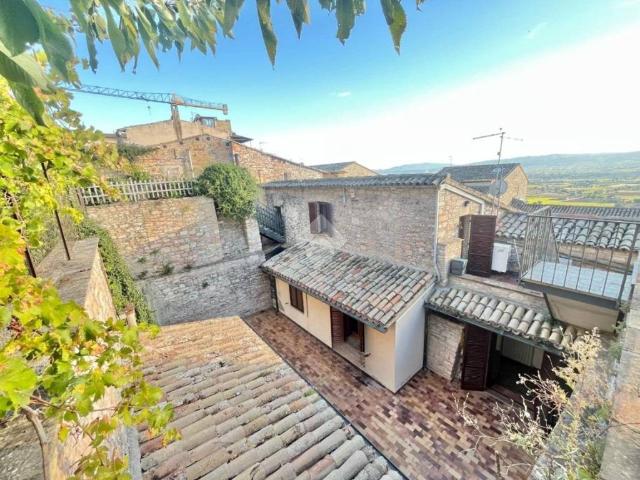 Appartamento in vendita a Assisi PG
