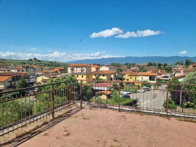 Appartamento in vendita a Bucine AR