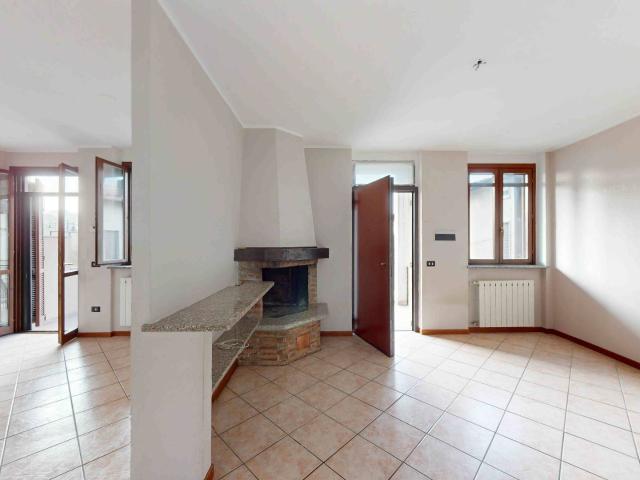Appartamento in vendita a Buguggiate