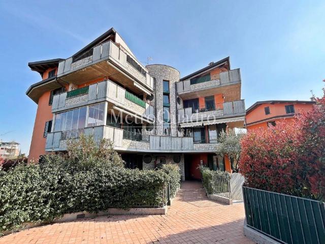Appartamento in vendita a Busnago MB