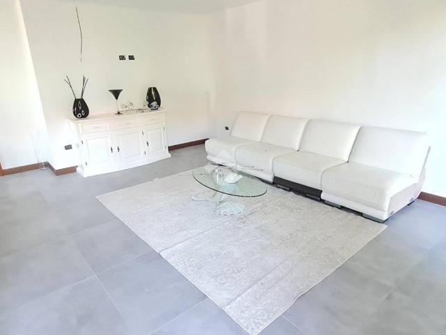 Appartamento in vendita a Bagnatica BG