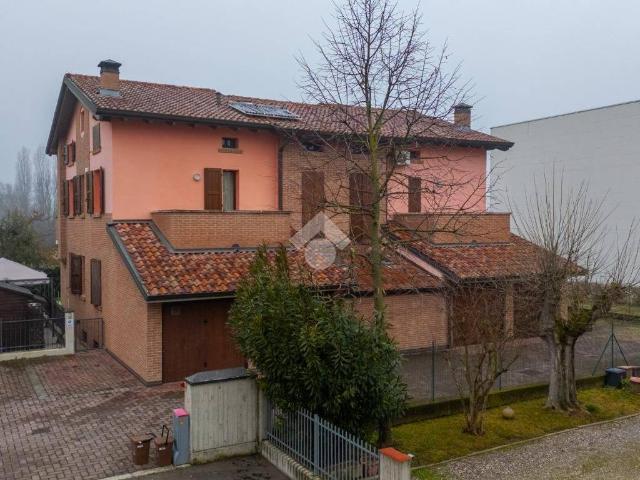 Appartamento in vendita a Bagnolo in Piano RE