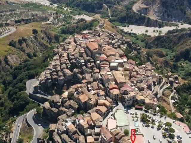 Appartamento in vendita a Badolato CZ