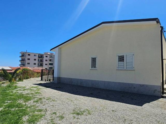 Appartamento in vendita a Badolato CZ