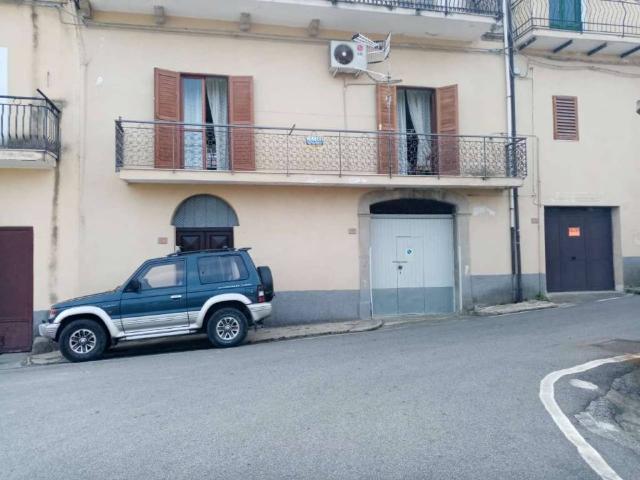 Appartamento in vendita a Badolato CZ