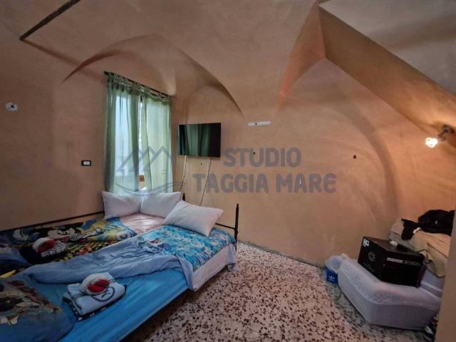 Appartamento in vendita a Badalucco IM