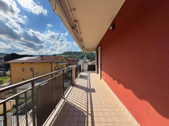 Appartamento in vendita a Basciano via ss150, 189