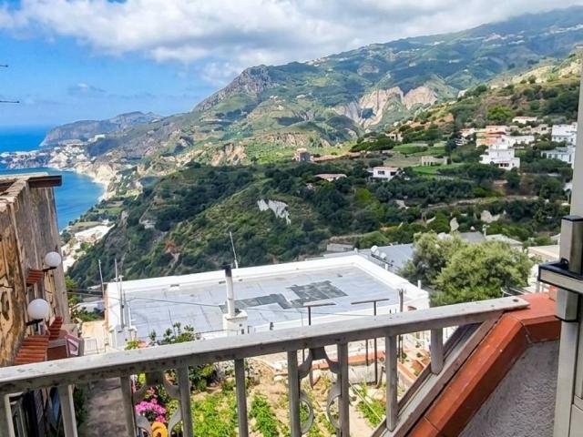 Appartamento in vendita a Barano d'Ischia NA
