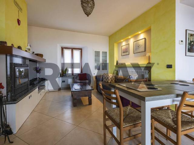Appartamento in vendita a Barasso VA