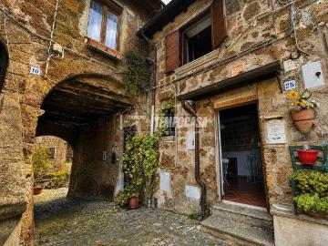 Appartamento in vendita a Barbarano Romano VT