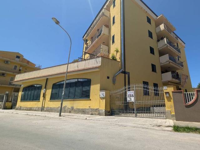 Appartamento in vendita a Barcellona Pozzo di Gotto ME