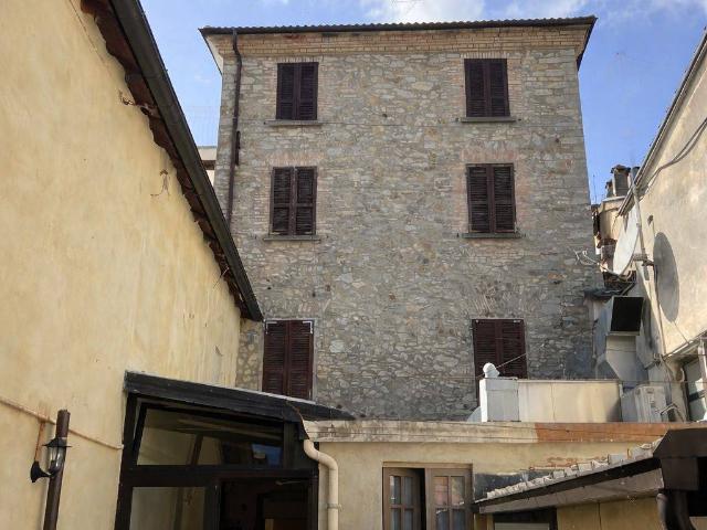 Appartamento in vendita a Bardi PR