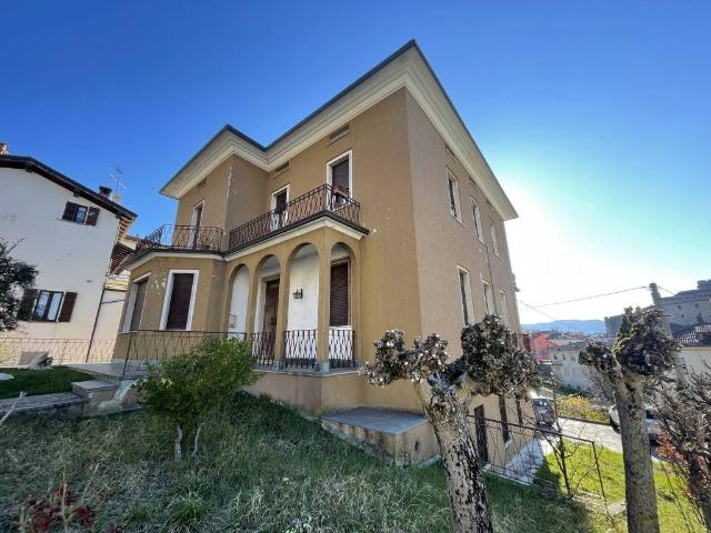 Appartamento in vendita a Bardi PR