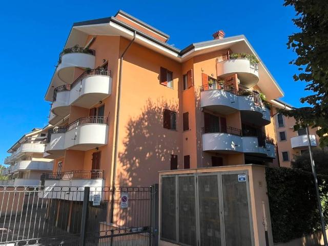 Appartamento in vendita a Bareggio MI