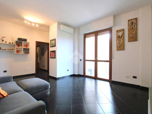 Appartamento in vendita a Bareggio MI