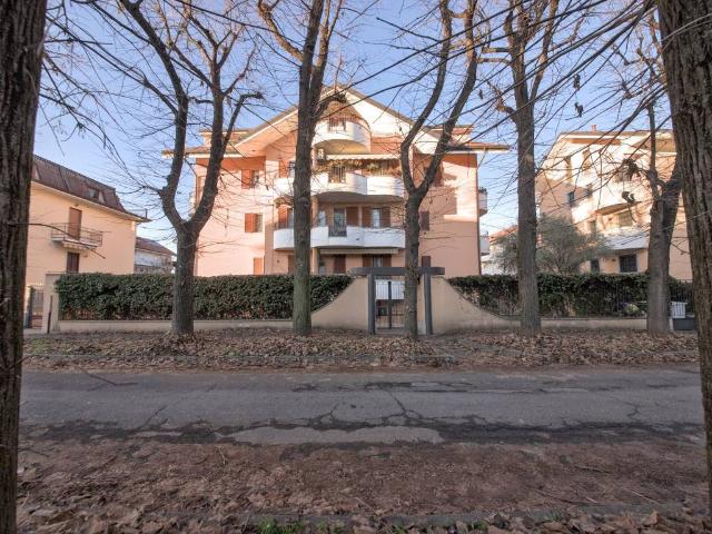 Appartamento in vendita a Bareggio MI