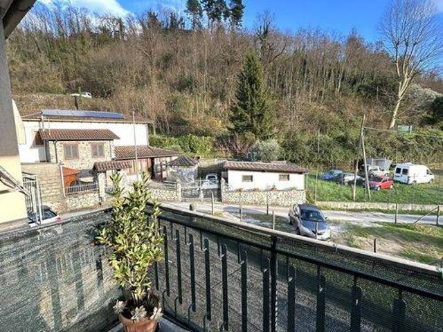 Appartamento in vendita a Barga LU