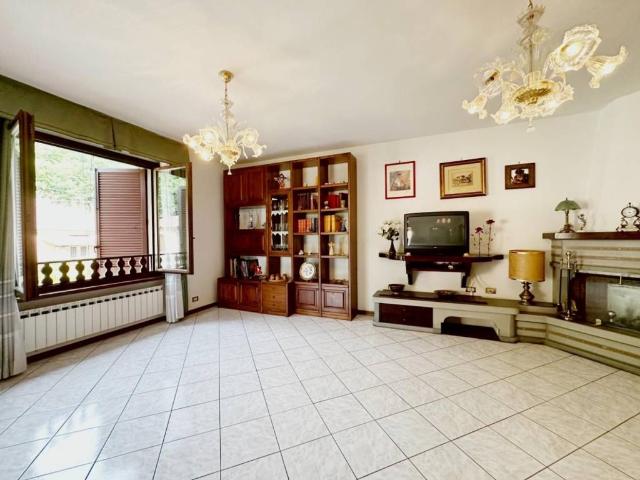 Appartamento in vendita a Barga LU