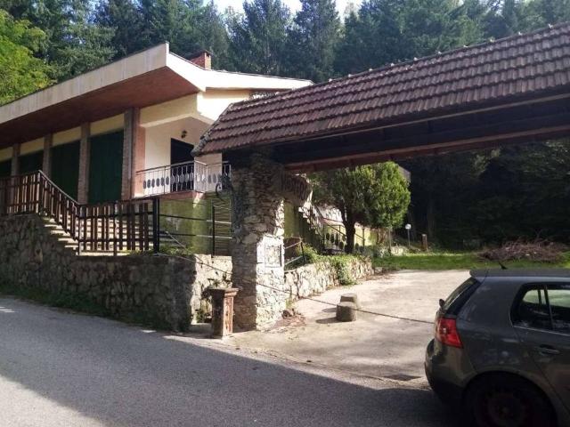 Appartamento in vendita a Bargagli GE