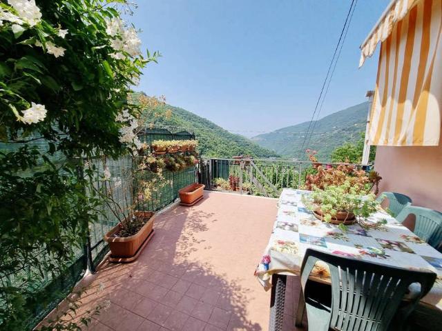 Appartamento in vendita a Bargagli GE