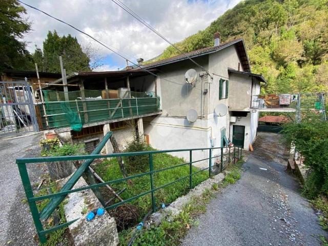 Appartamento in vendita a Bargagli GE
