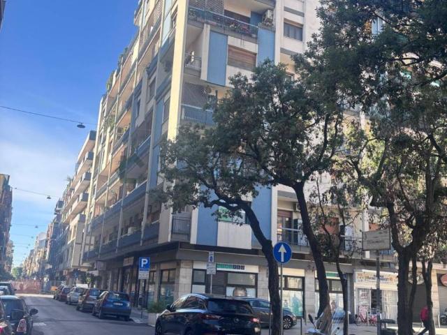 Appartamento in vendita a Bari BA