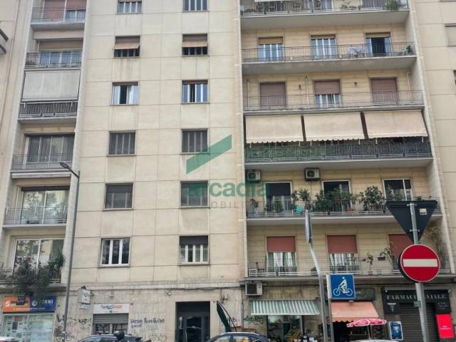 Appartamento in vendita a Bari BA