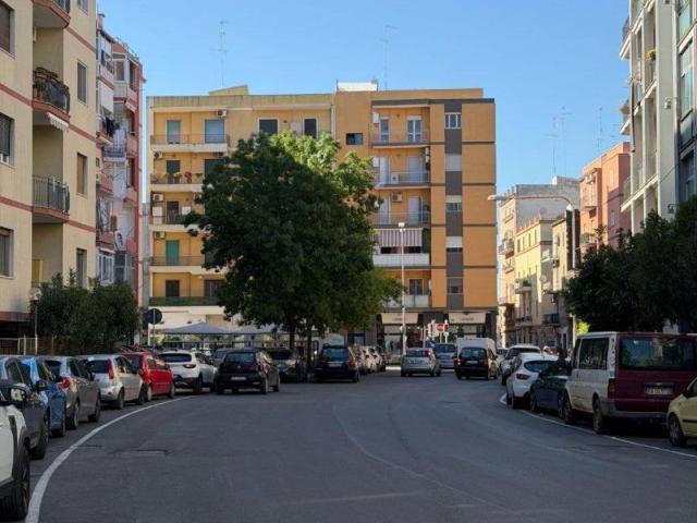 Appartamento in vendita a Bari BA