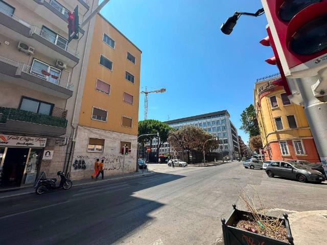 Appartamento in vendita a Bari BA