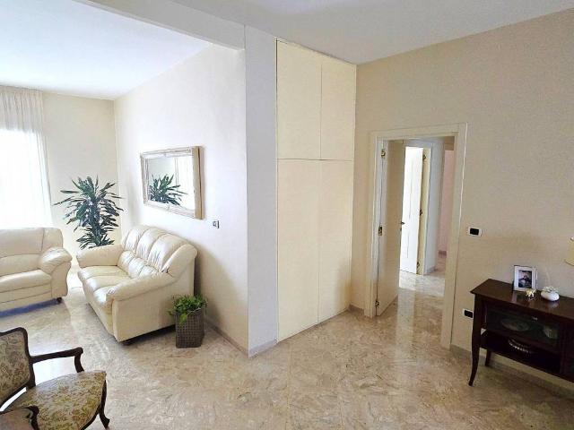 Appartamento in vendita a Bari BA