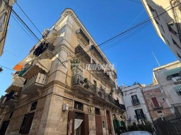 Appartamento in vendita a Bari BA