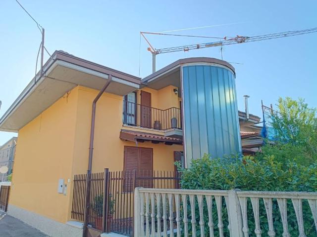 Appartamento in vendita a Bariano BG