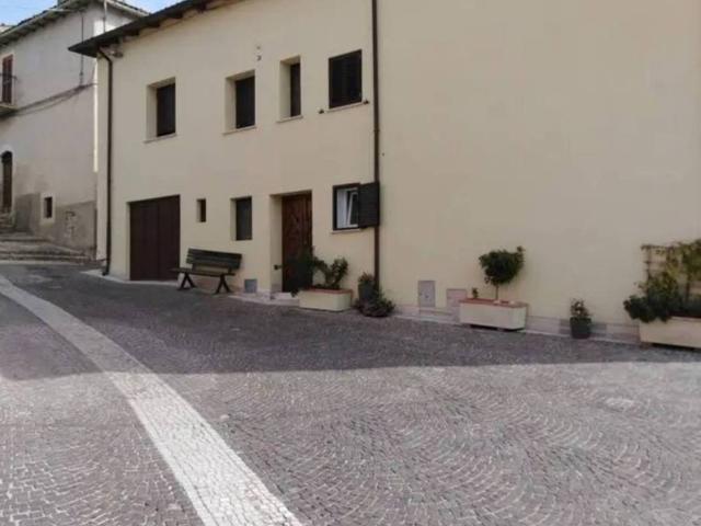 Appartamento in vendita a Barisciano AQ