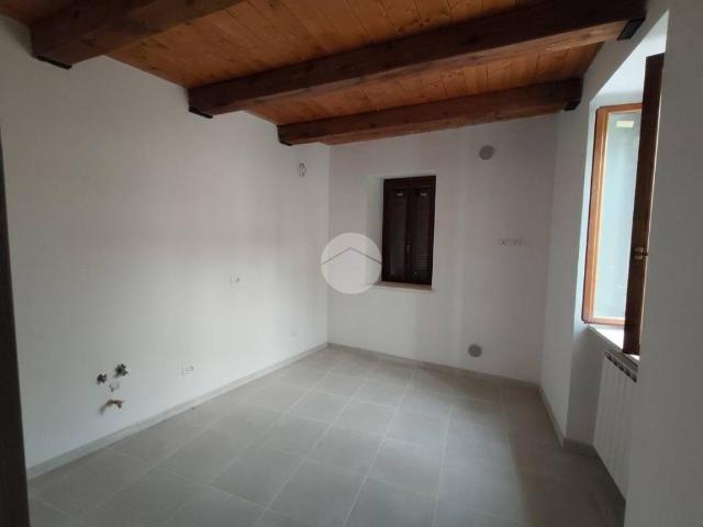 Appartamento in vendita a Barisciano AQ