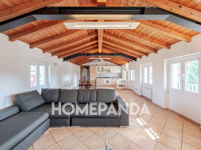 Appartamento in vendita a Barlassina MB