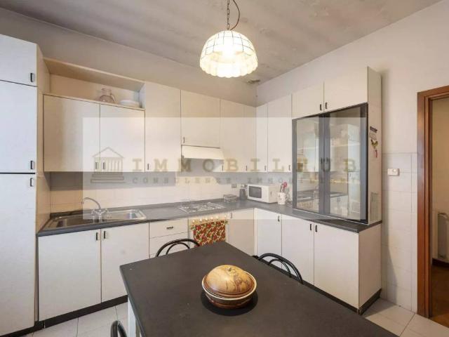 Appartamento in vendita a Barlassina MB