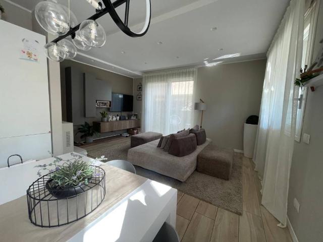 Appartamento in vendita a Barlassina MB