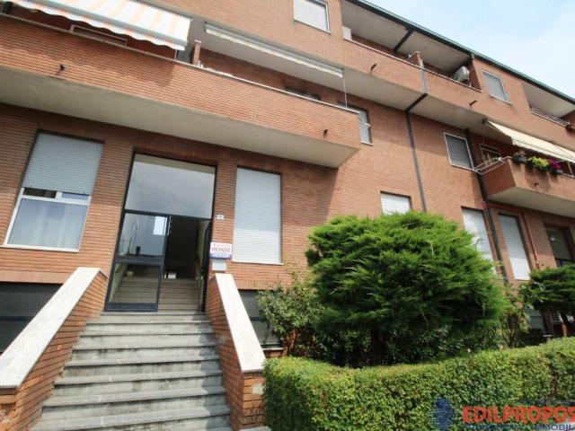 Appartamento in vendita a Barlassina MB