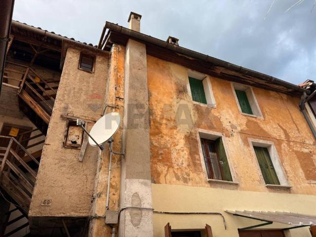 Appartamento in vendita a Belluno via Per Nogarè, 69