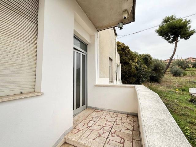 Appartamento in vendita a Bellante TE