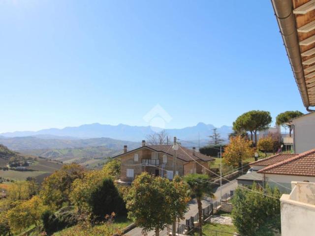 Appartamento in vendita a Bellante TE