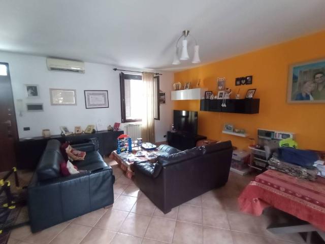 Appartamento in vendita a Bellinzago Novarese NO