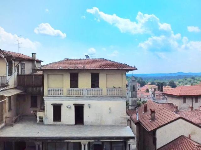 Appartamento in vendita a Besozzo VA